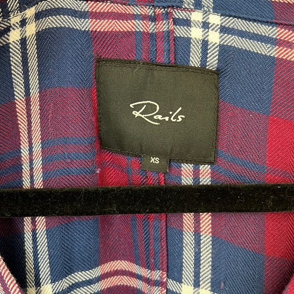 Rails Sloane Plaid Front Tie Cropped Shirt - Picture 5 of 11